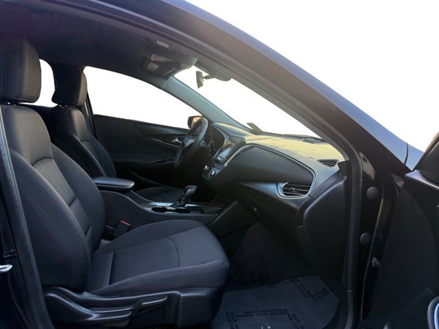 Used 2022 Chevrolet Malibu LT FWD image 12