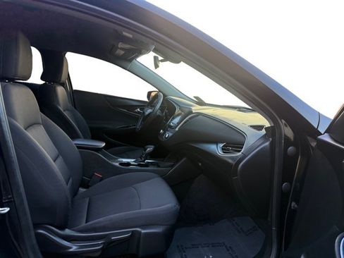 Used 2022 Chevrolet Malibu LT FWD image 12