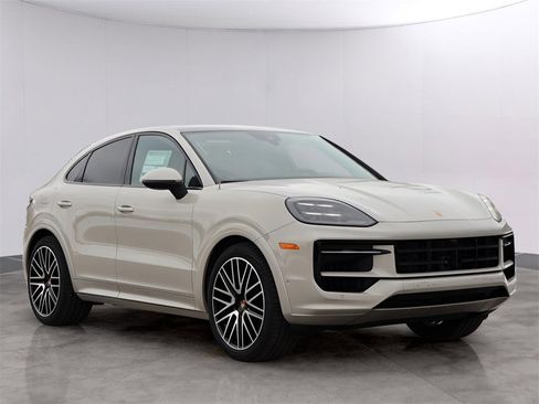 New 2026 Porsche Cayenne Coupe image 11