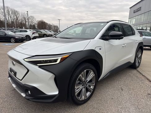 Used 2024 Subaru Solterra Touring image 5