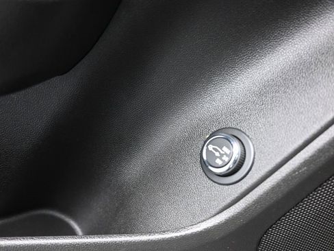 Used 2022 Chevrolet Blazer LT image 11