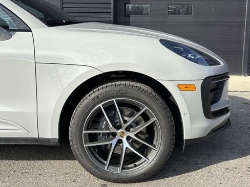 New 2026 Porsche Macan image 15