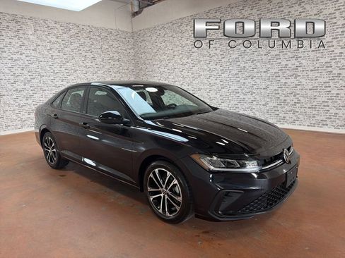 Used 2025 Volkswagen Jetta Sport FWD image 1