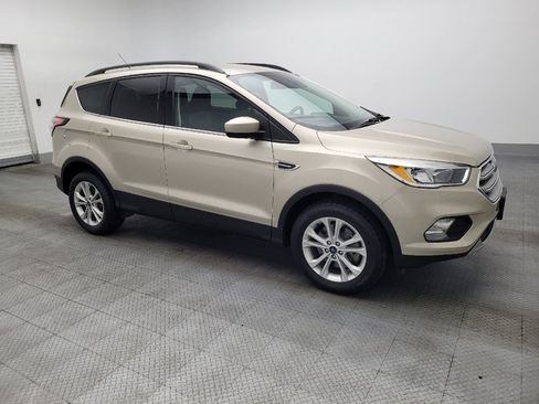 Used 2018 Ford Escape SE w/ Ford Safe & Smart Package image 11