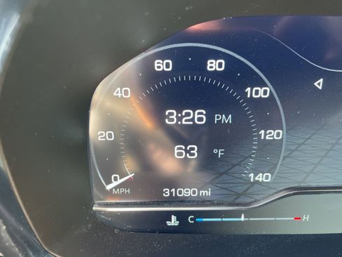 Used 2024 GMC Yukon SLT w/ SLT Luxury Package image 21