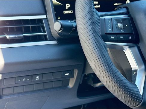 New 2026 Mitsubishi Outlander SE image 10