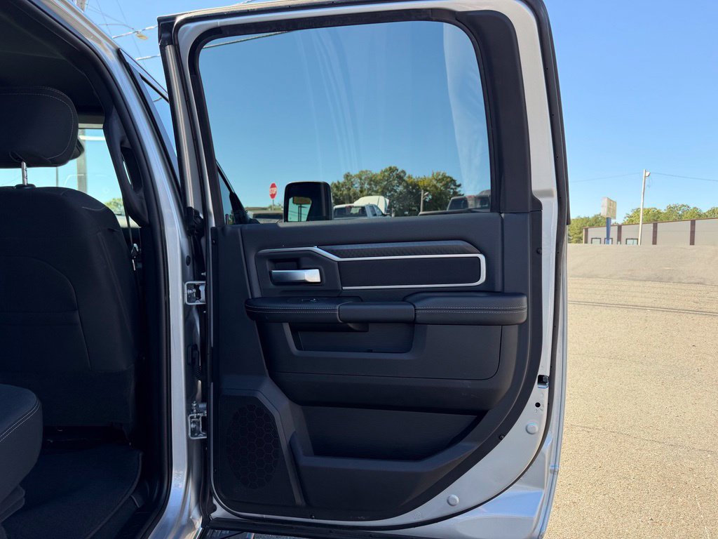 Used 2026 RAM 2500 Big Horn AWD/4WD image 33