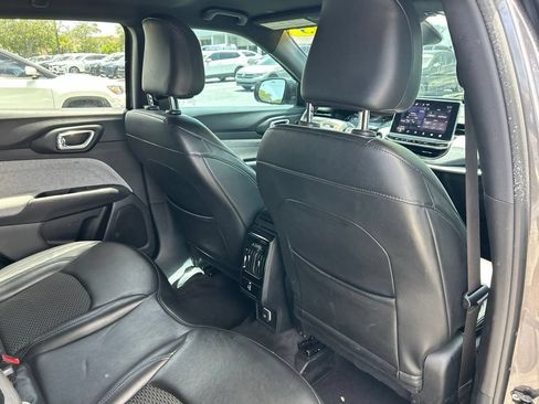Used 2023 Jeep Compass Latitude w/ Convenience Group AWD/4WD image 44