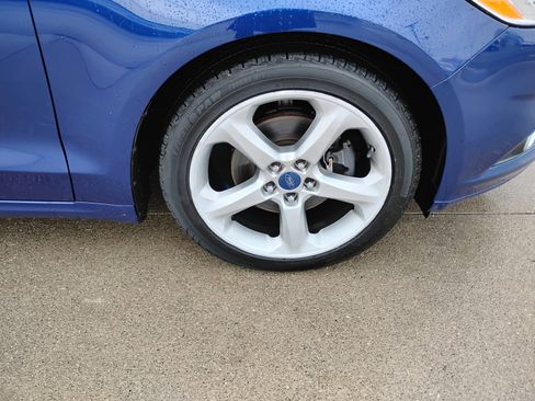 Used 2016 Ford Fusion SE image 26