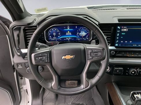 Used 2024 Chevrolet Silverado 1500 High Country w/ High Country Premium Package AWD/4WD image 12