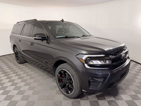 Used 2022 Ford Expedition Max Limited image 10