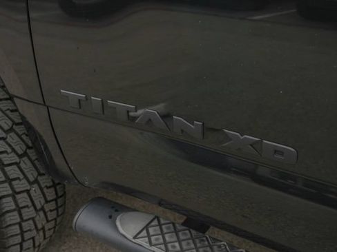 Used 2019 Nissan Titan SV w/ SV Convenience Package AWD/4WD image 14