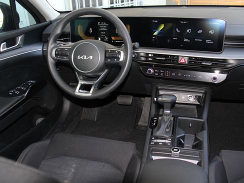 Used 2025 Kia K5 LXS image 9