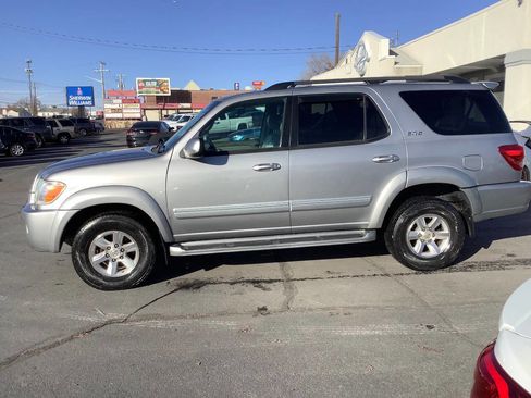 Used 2007 Toyota Sequoia SR5 image 16