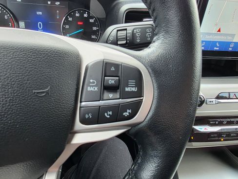 Certified 2022 Ford Explorer XLT w/ Equipment Group 202A image 17