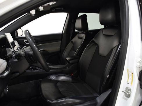 Used 2023 Jeep Compass Latitude image 22