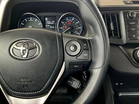 Used 2017 Toyota RAV4 LE image 11