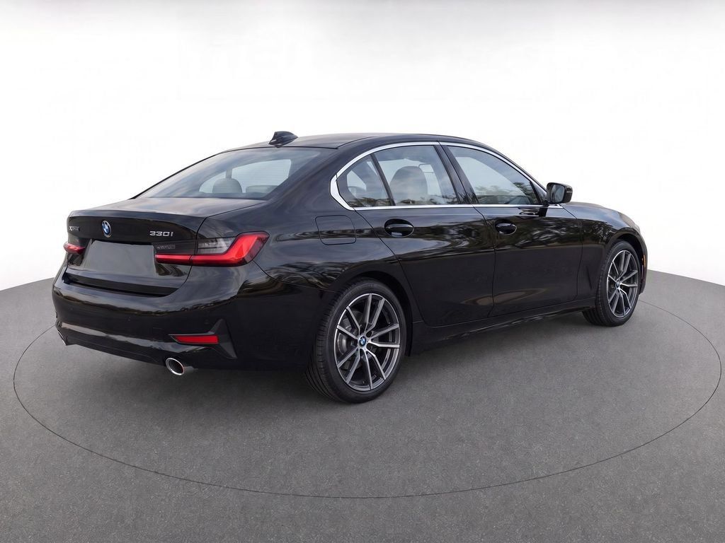 Used 2021 BMW 330i xDrive Sedan AWD/4WD image 6