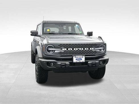 New 2025 Ford Bronco Badlands image 2