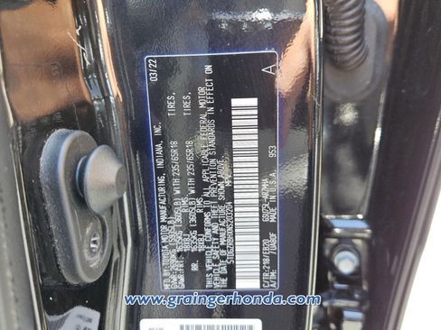 Used 2022 Toyota Highlander XLE AWD/4WD image 14