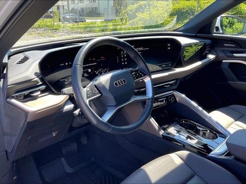 Certified 2025 Audi Q5 Premium Plus w/ Premium Plus AWD/4WD image 14