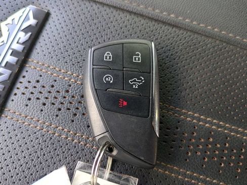Used 2024 Chevrolet Silverado 2500 High Country w/ High Country Premium Package AWD/4WD image 36