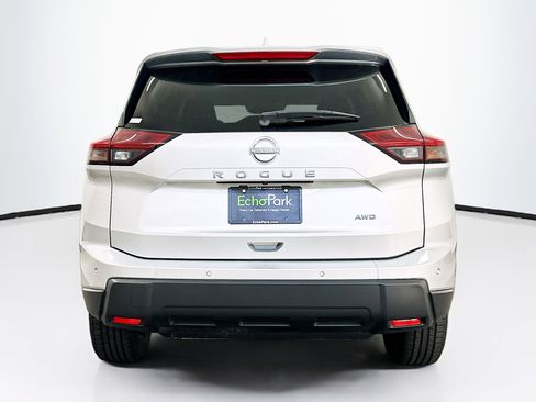 Used 2025 Nissan Rogue SV image 7