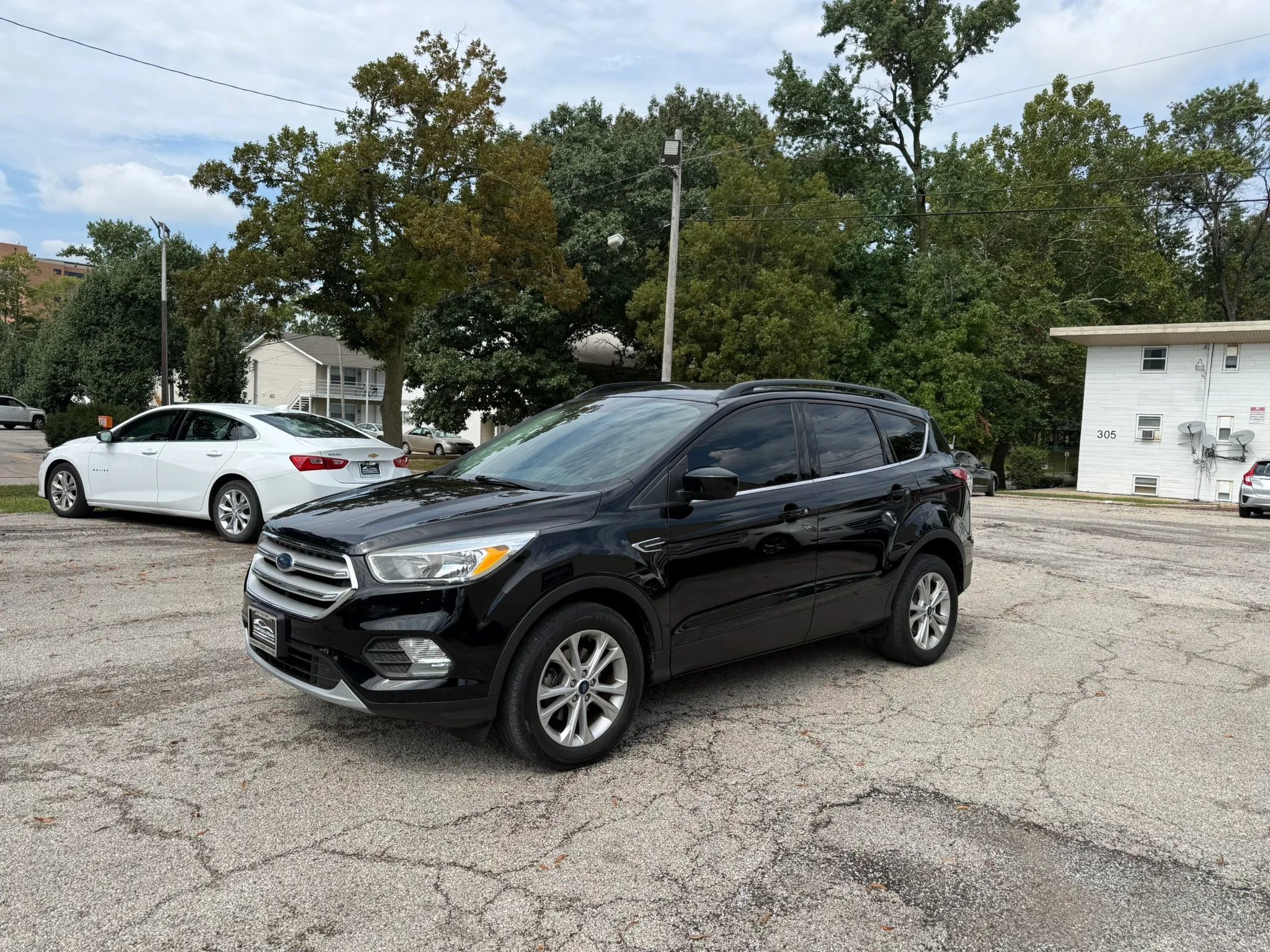 Used 2018 Ford Escape SE FWD image 3