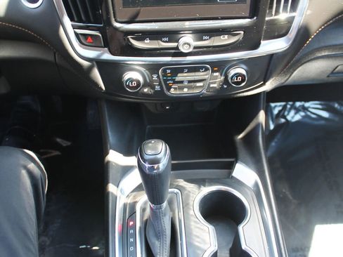 Used 2019 Chevrolet Traverse LT AWD/4WD image 38