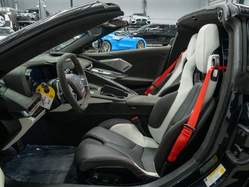 Used 2023 Chevrolet Corvette Stingray Premium Cpe w/ Z51 Performance Package RWD image 30