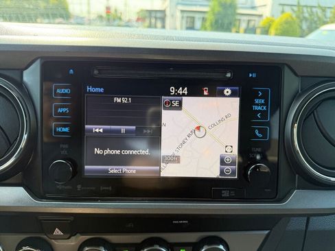 Used 2019 Toyota Tacoma TRD Sport w/ Technology Package AWD/4WD image 15