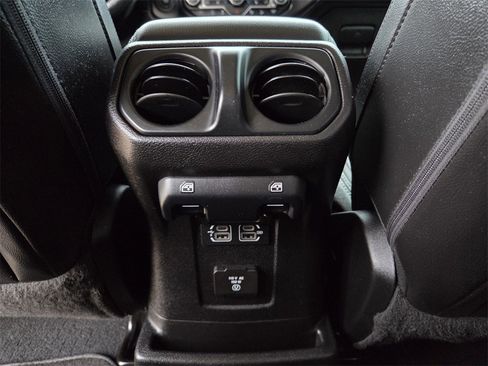 Used 2018 Jeep Wrangler Unlimited Sahara w/ Cold Weather Group image 20