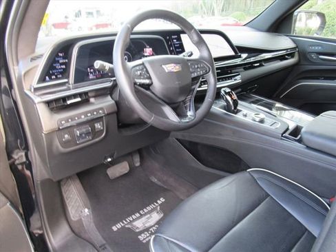 Used 2022 Cadillac Escalade ESV Sport w/ Touring Package image 13