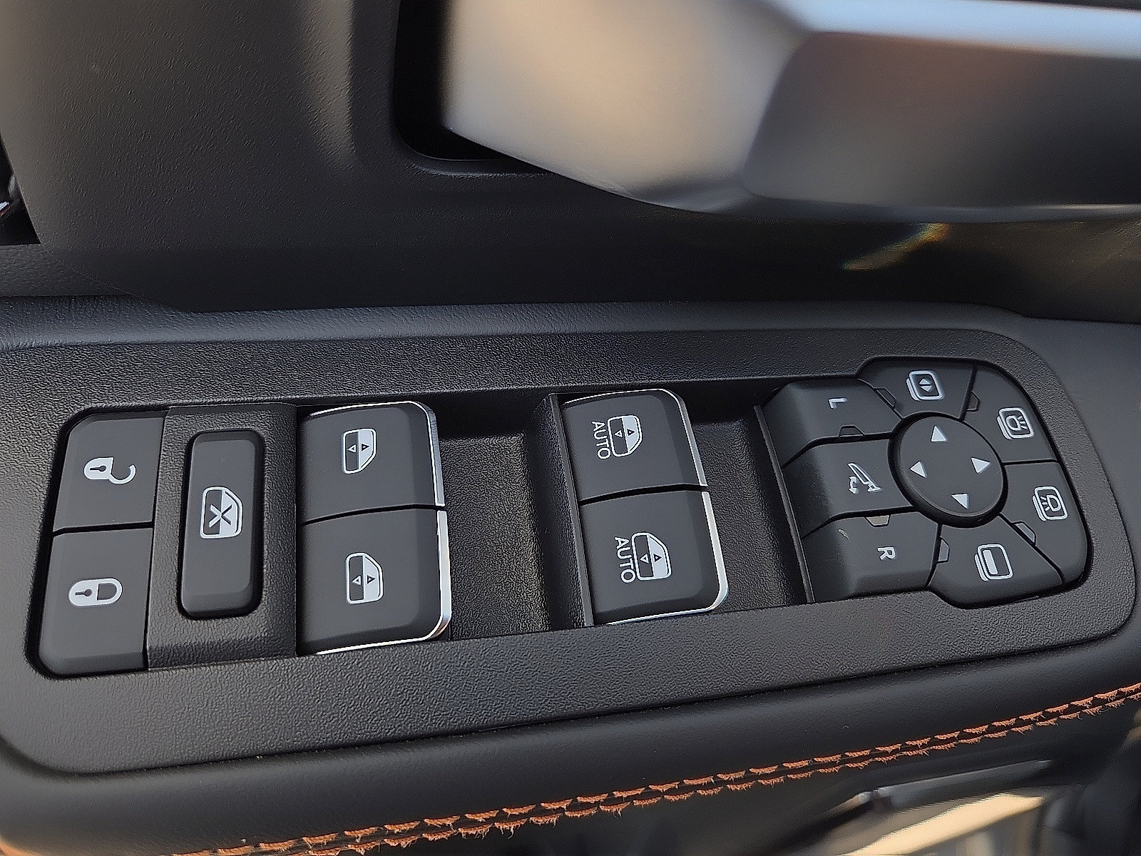 New 2027 RAM 2500 4x4 Crew Cab image 14