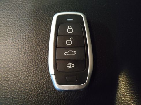 Used 2022 RAM 2500 Tradesman image 32