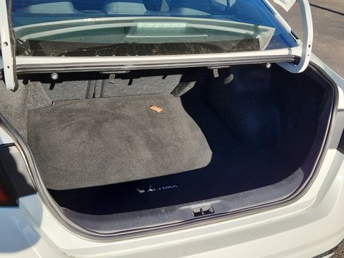 Used 2023 Nissan Altima 2.5 SV image 8