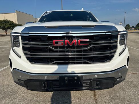 Used 2024 GMC Sierra 1500 SLT w/ SLT Premium Plus Package AWD/4WD image 10