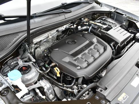 Used 2023 Volkswagen Tiguan SE w/ Panoramic Sunroof Package FWD image 50