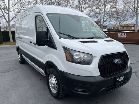 Used 2023 Ford Transit 250 Medium Roof AWD image 5