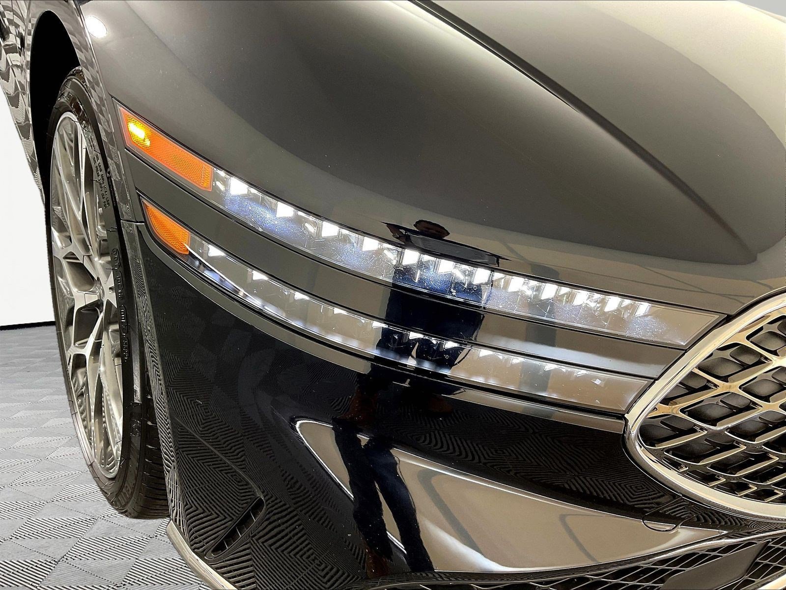 Used 2023 Genesis G90 3.5T AWD/4WD image 31