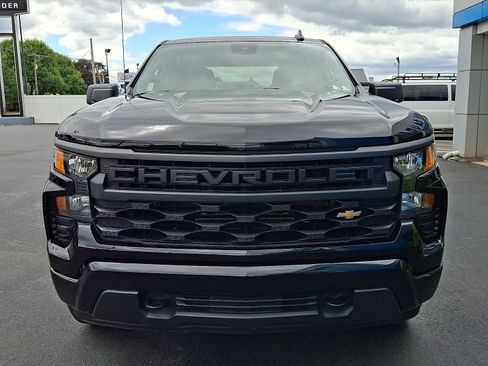 Used 2024 Chevrolet Silverado 1500 Custom AWD/4WD image 2