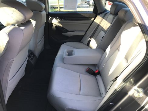 Used 2019 Honda Accord EX image 25