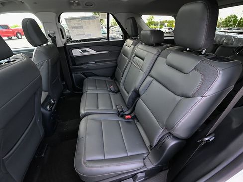 New 2026 Ford Explorer Active w/ Active Comfort Package AWD/4WD image 19