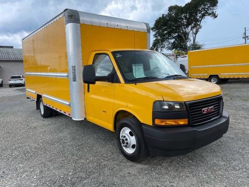 Used 2021 GMC Savana 3500 3500 2dr Commercial/Cutaway/Ch w/ Power Convenience Package image 3