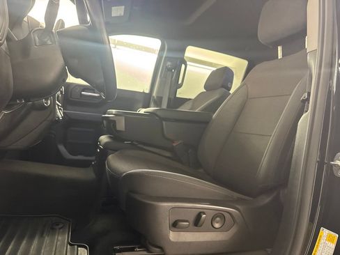 Used 2026 Chevrolet Silverado 1500 Custom w/ LPO, Dark Essentials Package RWD image 19