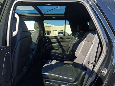 Certified 2023 Cadillac Escalade Sport Platinum AWD/4WD image 23