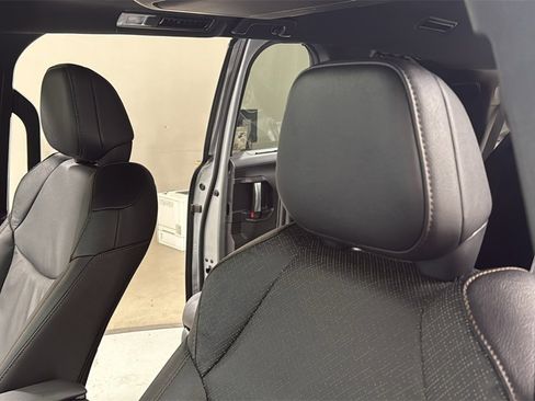 Certified 2025 Toyota Sienna Limited image 13