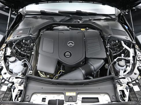 New 2025 Mercedes-Benz C 300 4MATIC Sedan image 28