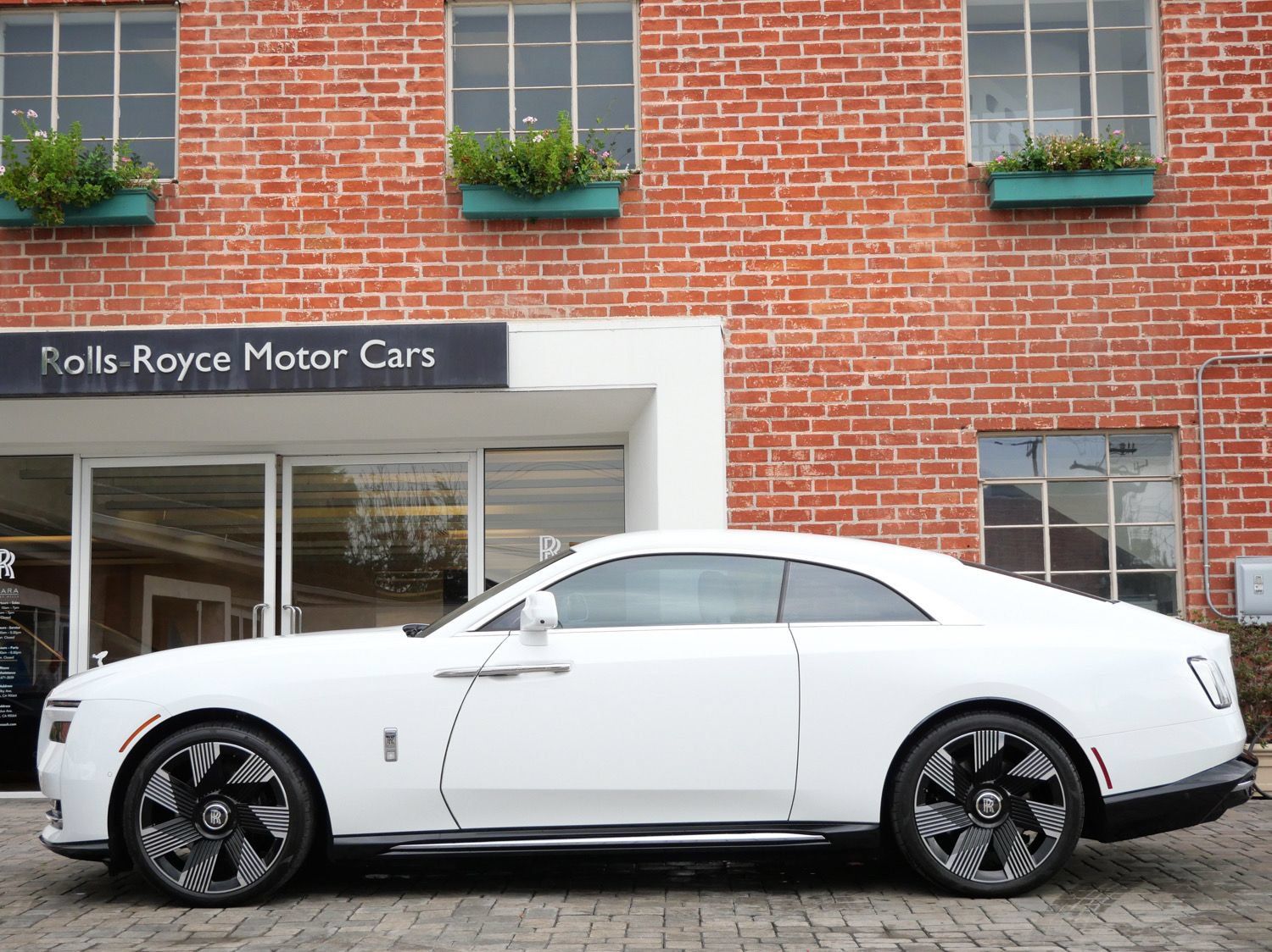 Certified 2024 Rolls-Royce Spectre w/ Spectre Launch Package AWD/4WD image 3