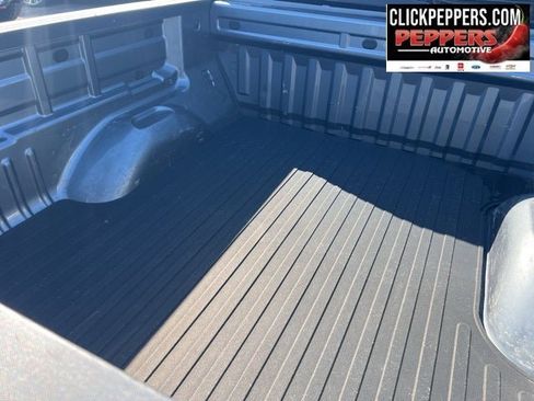 Used 2018 GMC Canyon SLE w/ SLE Convenience Package image 6